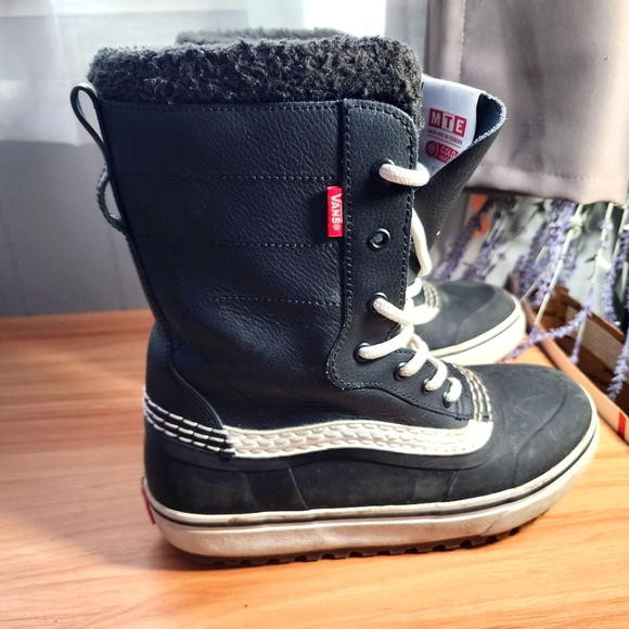 Vans Black Winter Boots Wmn Size 8.5 Men Size 7 - Picture 1 of 8